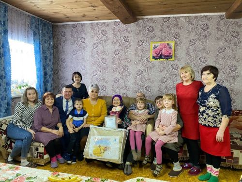 Иске Юмья авылында яшәүче Фекла Алексеевага 90 яшь тулды