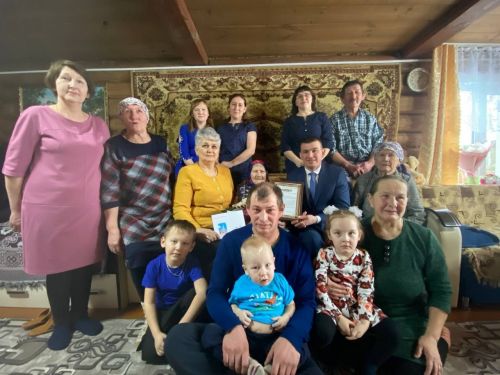 Оштырма Юмья авылында яшәүче Анастасия Васильева бүген 95 яшьлеген билгеләп үтә
