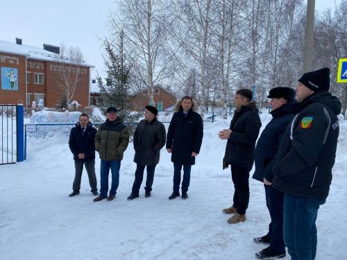 Сергей Димитриев Кукмара районындагы объектларда алып барылучы ремонт эшләренең барышы белән танышты
