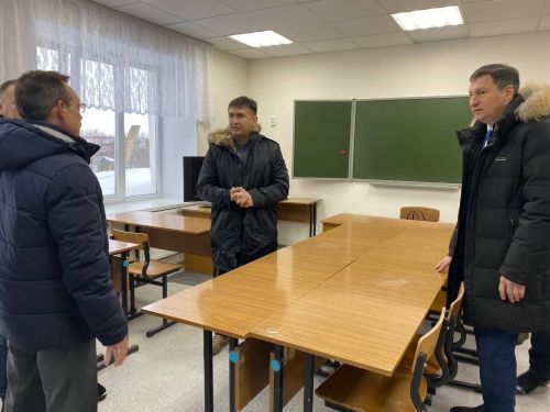Сергей Димитриев Кукмара районындагы объектларда алып барылучы ремонт эшләренең барышы белән танышты
