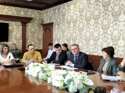 Кукмара районы башлыгы Сергей Димитриев оешма-предприятие җитәкчеләре белән очрашты