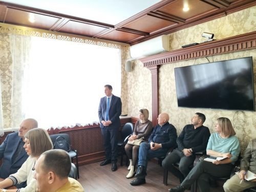 Кукмара районы башлыгы Сергей Димитриев оешма-предприятие җитәкчеләре белән очрашты