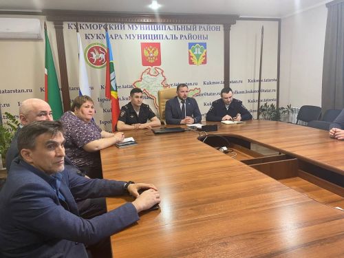 Кукмарада узган комиссия утырышында юл хәрәкәте куркынычсызлыгы мәсьәләләре буенча фикер алыштылар