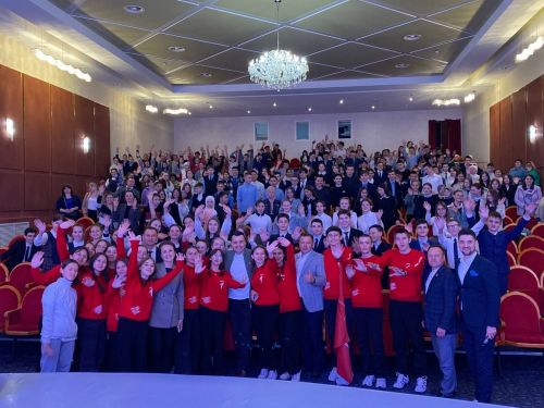 Кукмара яшьләре белән «Беренчеләр хәрәкәте»нең Татарстан бүлекчәсе җитәкчесе Тимур Сөләйманов очрашты