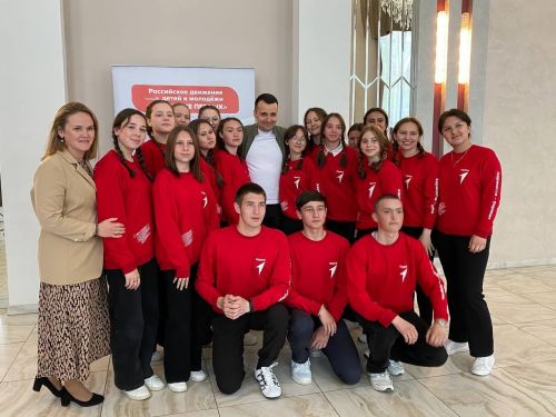 Кукмара яшьләре белән «Беренчеләр хәрәкәте»нең Татарстан бүлекчәсе җитәкчесе Тимур Сөләйманов очрашты