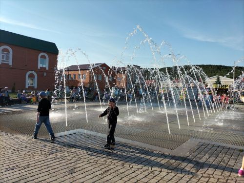 Кукмарада балаларны яклау көнен билгеләп үттеләр