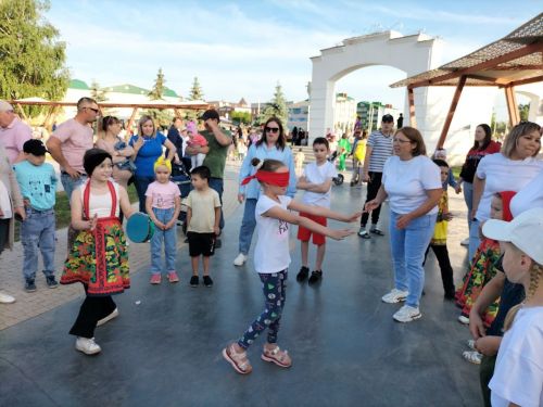 Кукмарада балаларны яклау көнен билгеләп үттеләр