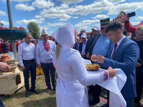 Кызыклы уеннар, ат чабышы, җыр-моң: Кукмарада Сабан туе гөрләде
