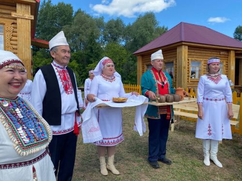 Кызыклы уеннар, ат чабышы, җыр-моң: Кукмарада Сабан туе гөрләде