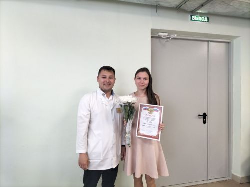 Бүген район үзәк дәваханәсендә медицина хезмәткәрләре көнен билгеләп үттеләр