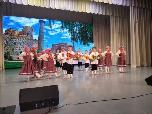Кукмара районында яшәүче Үзбәкстан гражданнары ил президентын сайлауда  вакытыннан алда тавыш бирүдә катнашты