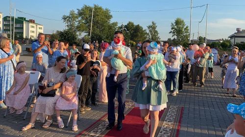 Кукмарада беренче тапкыр игезәкләр парады уздырылды