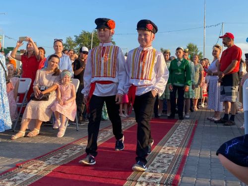 Кукмарада беренче тапкыр игезәкләр парады уздырылды