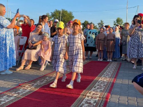 Кукмарада беренче тапкыр игезәкләр парады уздырылды