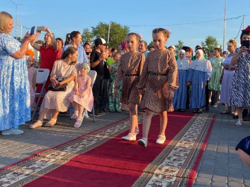 Кукмарада беренче тапкыр игезәкләр парады уздырылды