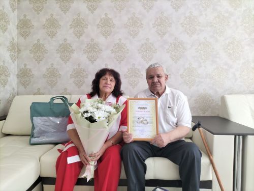 Кукмарада яшәүче Венера һәм Ринат Кәримуллиннар алтын туйларын билгеләп үтте