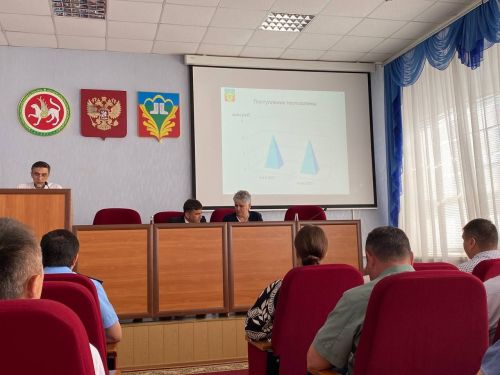 Бүген дүртенче чакырылыш Кукмара район Советының егерме бишенче утырышы булды