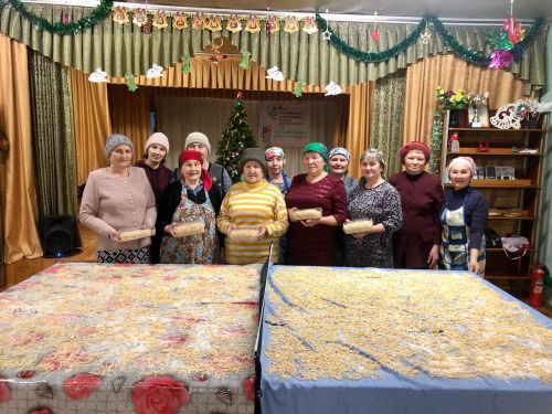Югары һәм Түбән Күзмис авылларында яшәүче хатын-кызлар «Махсус хәрби операциядәге егетләргә — йорт токмачы» дигән акция үткәрделәр