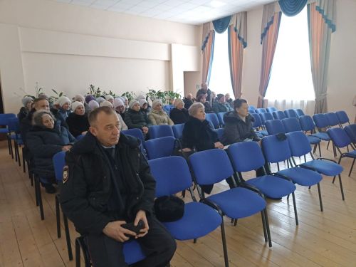 Березняк авылында халык җыены үтте