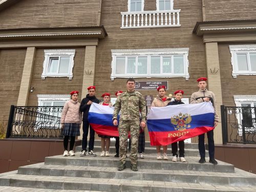 Зур Сәрдек авыл китапханәсендә махсус хәрби операциядә катнашучы белән очрашу оештырылды