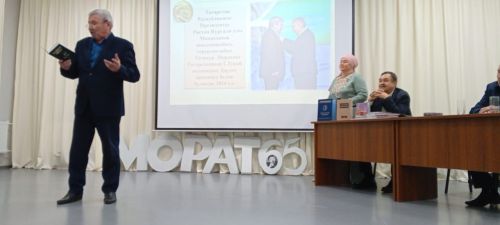 Без — шагыйрьле халык: Зур Сәрдек гимназиясендә якташыбыз, Татарстанның халык шагыйре Газинур Морат белән очрашу булды