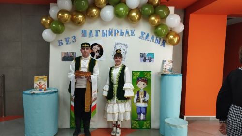 Без — шагыйрьле халык: Зур Сәрдек гимназиясендә якташыбыз, Татарстанның халык шагыйре Газинур Морат белән очрашу булды