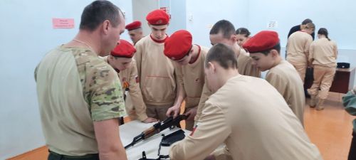 Юнармейцы Кукморского района состязались в соревновании, посвященном Дню Героев Отечества