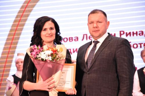 Кукмарада Педагог һәм остаз елын ябу тантанасы булды