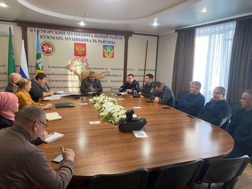 Кукмарада узган комиссия утырышында юл хәрәкәте куркынычсызлыгы мәсьәләләре буенча фикер алыштылар