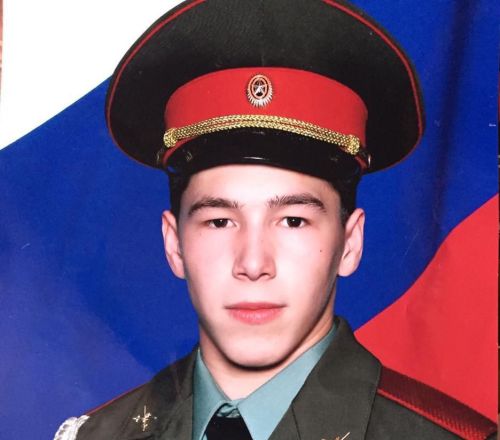 «Сугышчан иптәшен коткарганда һәлак булды»:  Денис Батровның тормыш иптәше хатирәләре белән уртаклашты
