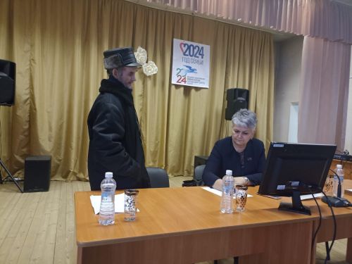 Поч. Кучук җирлегендә хисап җыелышы үтте