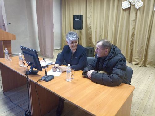 Поч. Кучук җирлегендә хисап җыелышы үтте