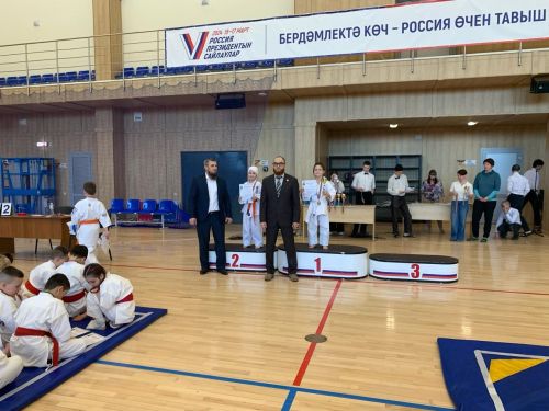 Кукмараның Барс-Арена спорт комплексында киокушинкай каратэ буенча республика турниры узды