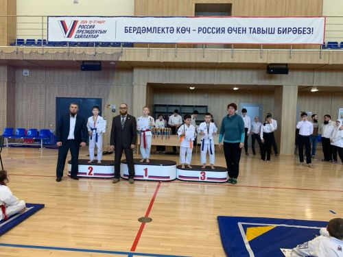 Кукмараның Барс-Арена спорт комплексында киокушинкай каратэ буенча республика турниры узды