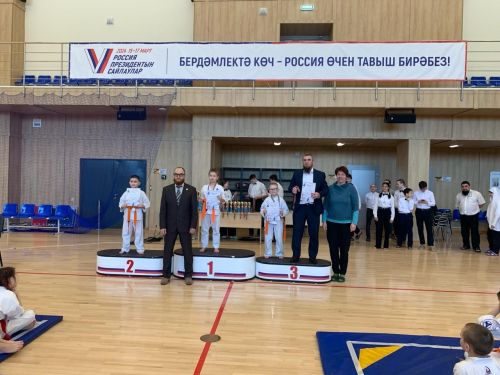 Кукмараның Барс-Арена спорт комплексында киокушинкай каратэ буенча республика турниры узды