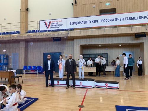 Кукмараның Барс-Арена спорт комплексында киокушинкай каратэ буенча республика турниры узды