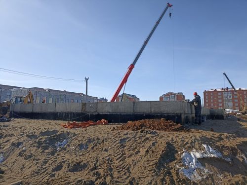 Район башлыгы Сергей Димитриев төзелеш эшләренең барышы белән танышты