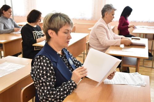 Кукмарада әти-әниләр БДИ тапшырды