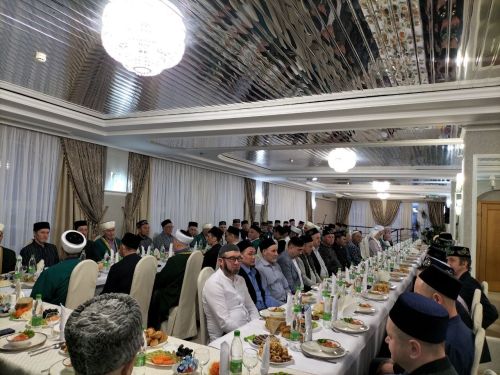 Кукмара районы башлыгы Сергей Димитриев ифтар мәҗлесендә катнашты