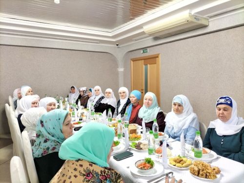 Кукмара районы башлыгы Сергей Димитриев ифтар мәҗлесендә катнашты