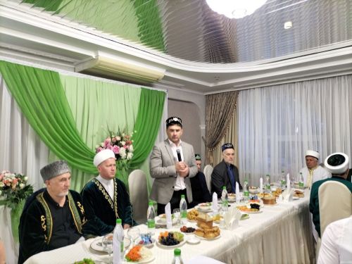 Кукмара районы башлыгы Сергей Димитриев ифтар мәҗлесендә катнашты