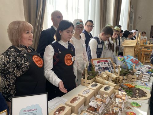 Кукмарада мәктәп укучылары арасында «Бизнеска адымнар» муниципаль конкурсы узды