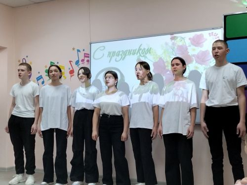 «Алдынгылар хәрәкәте» активистлары физик мөмкинлекләре чикләнгән балалар өчен бәйрәм концерты оештырды