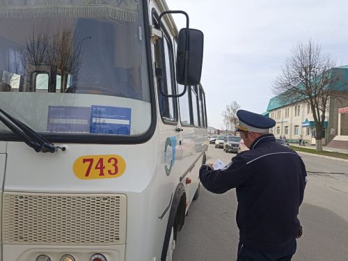 Кукмарада автоинспекторлар автобусларны тикшерү буенча рейд оештырды