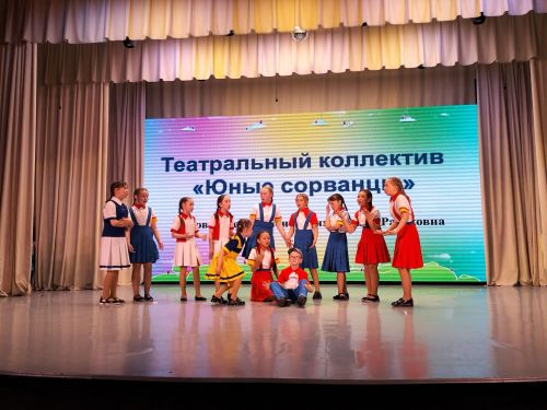 Кукмара балалар иҗат үзәгенең отчет концерты булды (фоторепортаж)