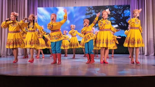 Кукмара балалар иҗат үзәгенең отчет концерты булды (фоторепортаж)