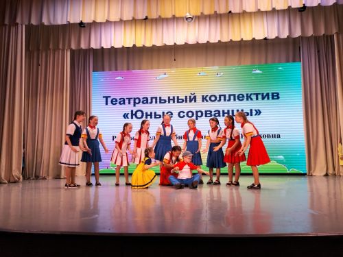 Кукмара балалар иҗат үзәгенең отчет концерты булды (фоторепортаж)