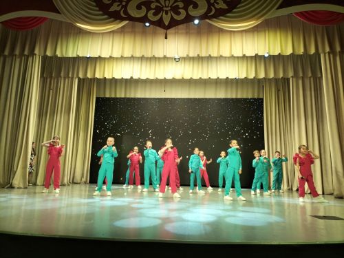 Кукмара балалар иҗат үзәгенең отчет концерты булды (фоторепортаж)
