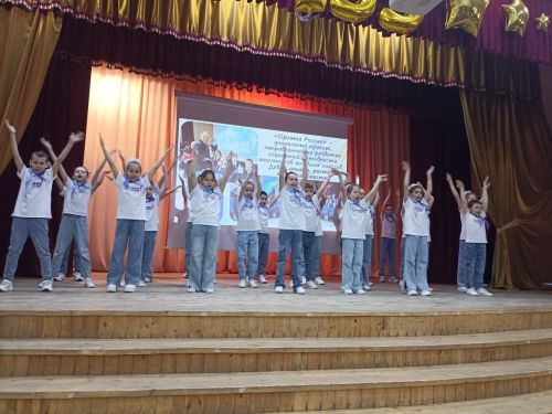 Кукмара күппрофильле лицее бүген үзенең 155 еллык күркәм юбилеен бәйрәм итә