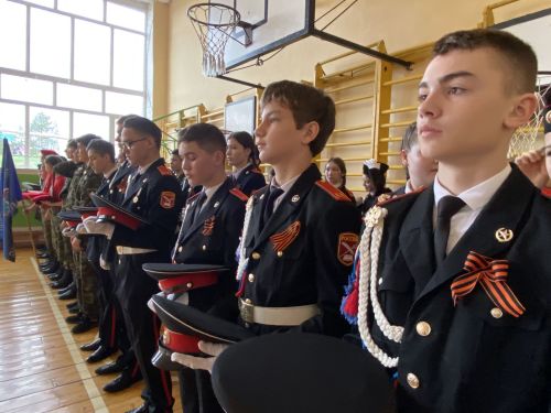В Кукморе более 200 учеников состязались в военно-патриотической игре «Зарница»